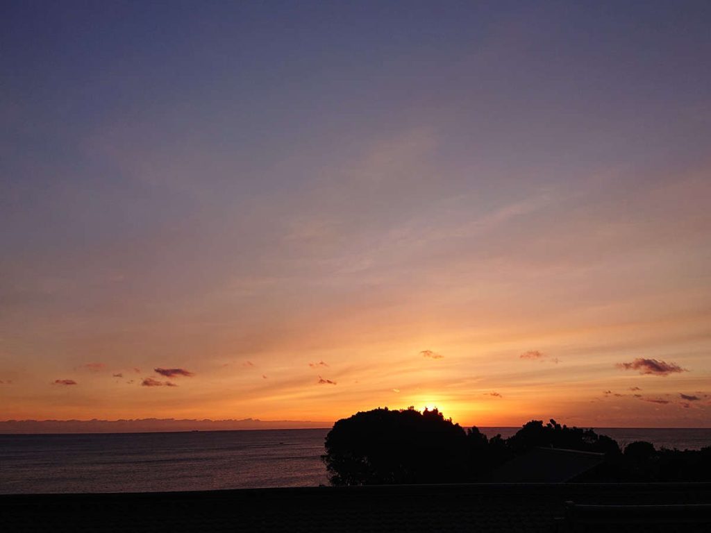 夢遊華の部屋からの夕日